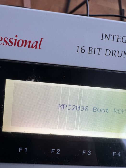 Sampler AKAI MPC 2000 Classic