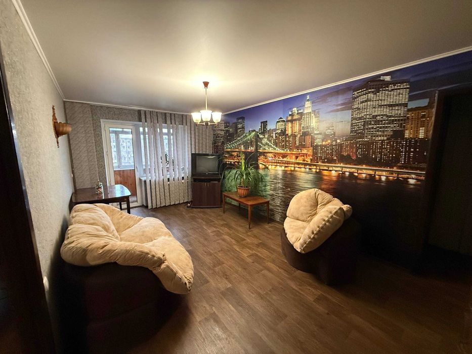 Оренда 2к квартири на пл. Визволення