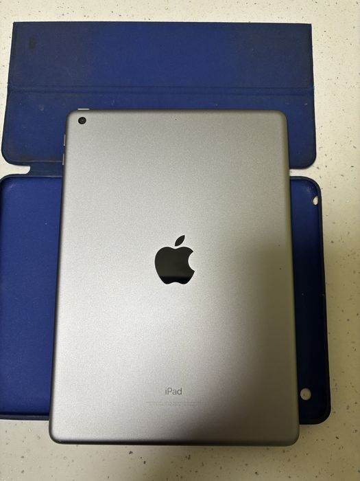 Продам ipad 5 /128 gb.