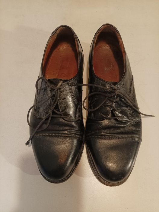 Sapatos de pele em preto,de marca The Shoes, tamanho 39