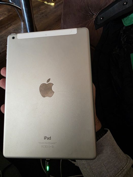 Ipad air 1 16gb черный и белый