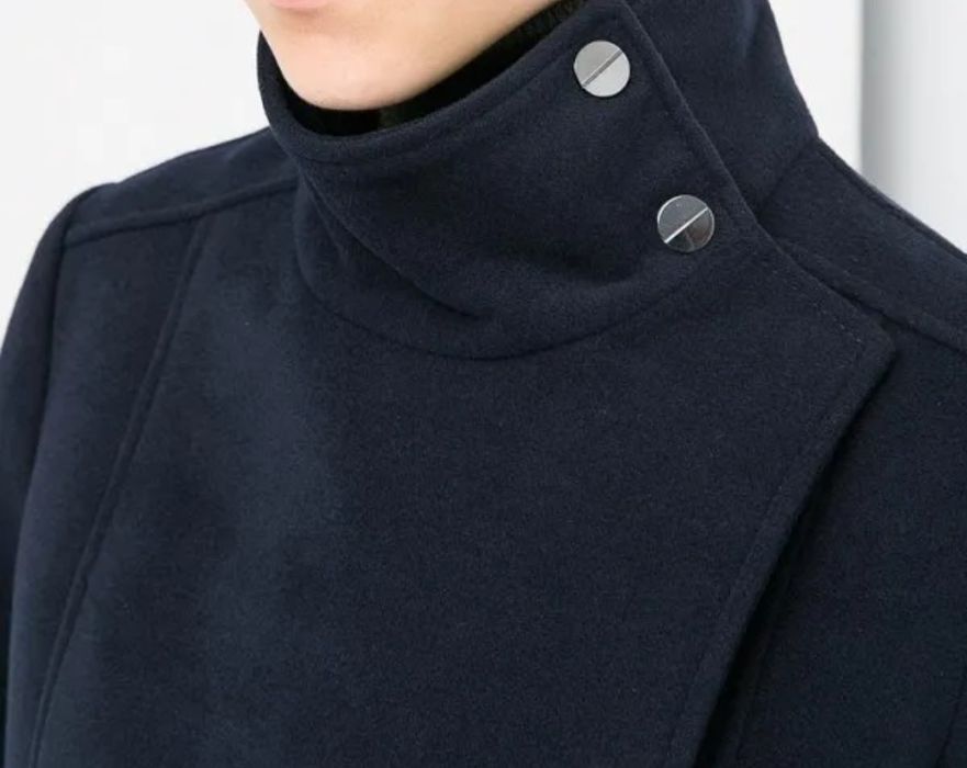 Mango Suit, krótki czarny  płaszcz S-M