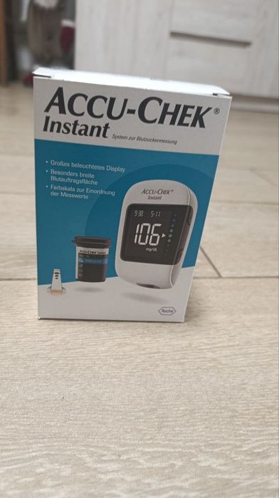 Глюкометр Accu-Chek Instant