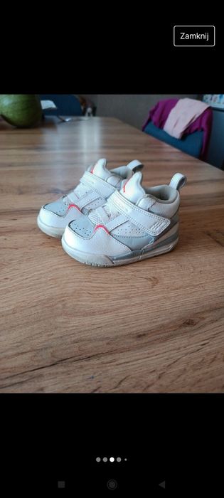 Buty sportowe dziecięce Jordan rozmiar 21