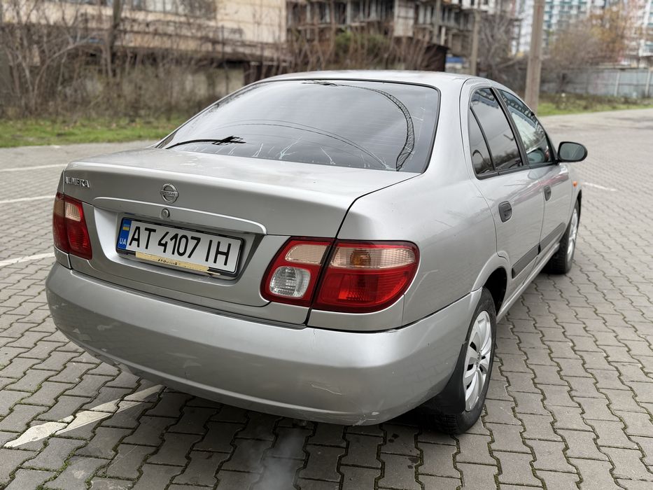 Nissan Almera 2004