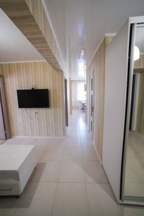 Подобова квартира біля Соборної з 2 окремими спальнями