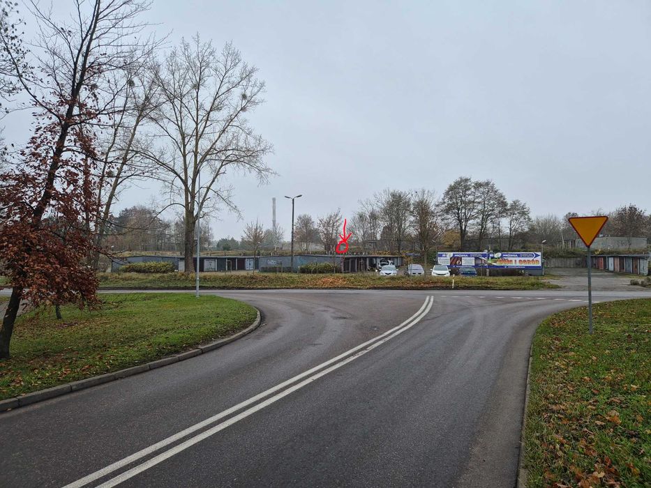 Garaż z kanałem ZŁOTÓW, Powstańców