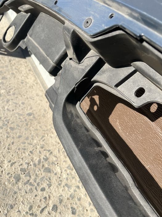 накладка бампера верхняя Mazda CX30 DGH9507E1 2019