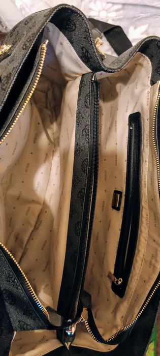 Torba podróżna Guess, idealny stan!Kompatybilna z walizkami!Użyta raz!