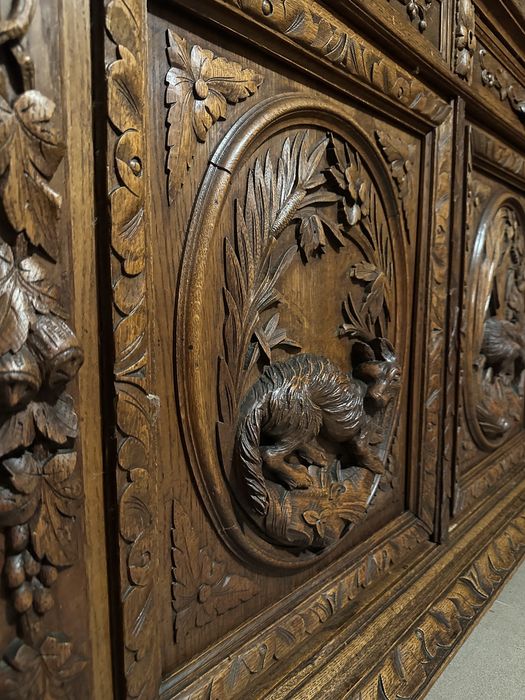 Antyczny kredens myśliwski dębowy