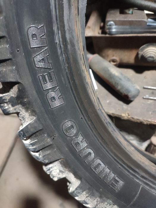 Продам  мото резину mitas