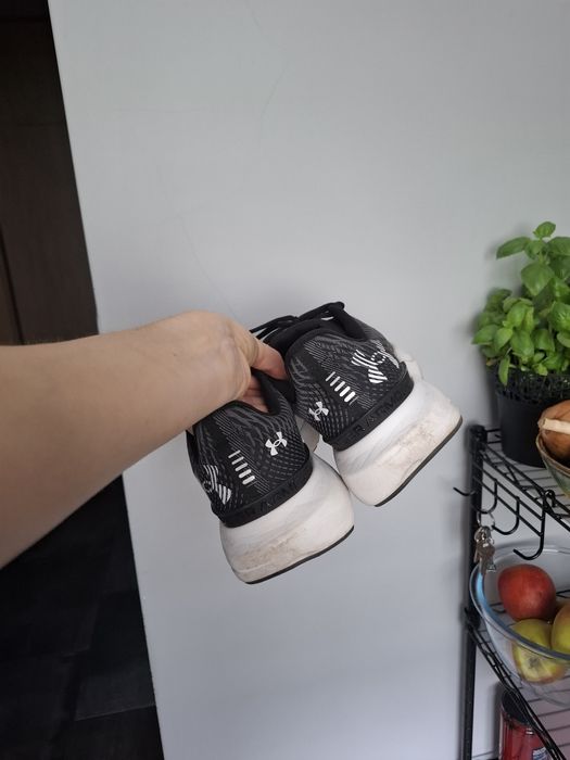 Buty do biegania Under Armour UA Infinite Pro