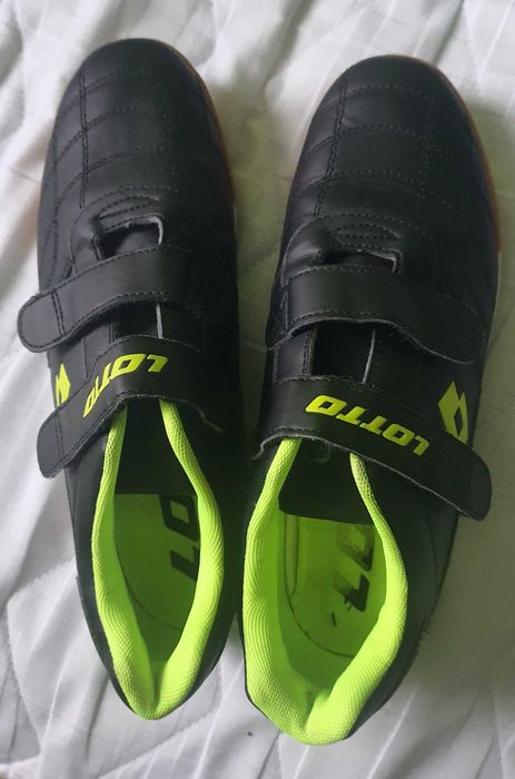 Buty sportowe halówki