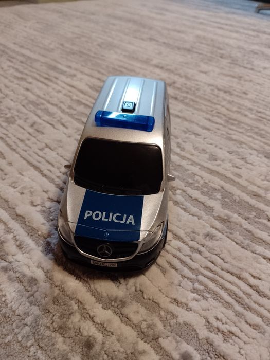Radiowóz policyjny Mercedes jak nowy.