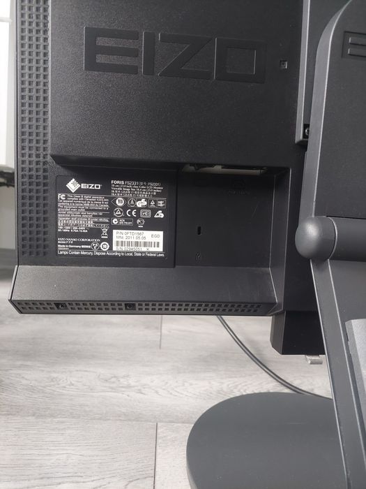 Monitor czarny regulowany Eizo