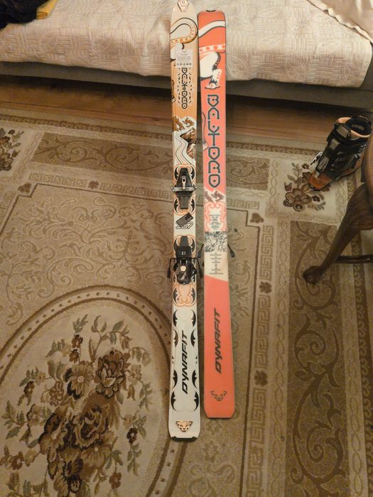 Sprzedam narty skiturowe z butami