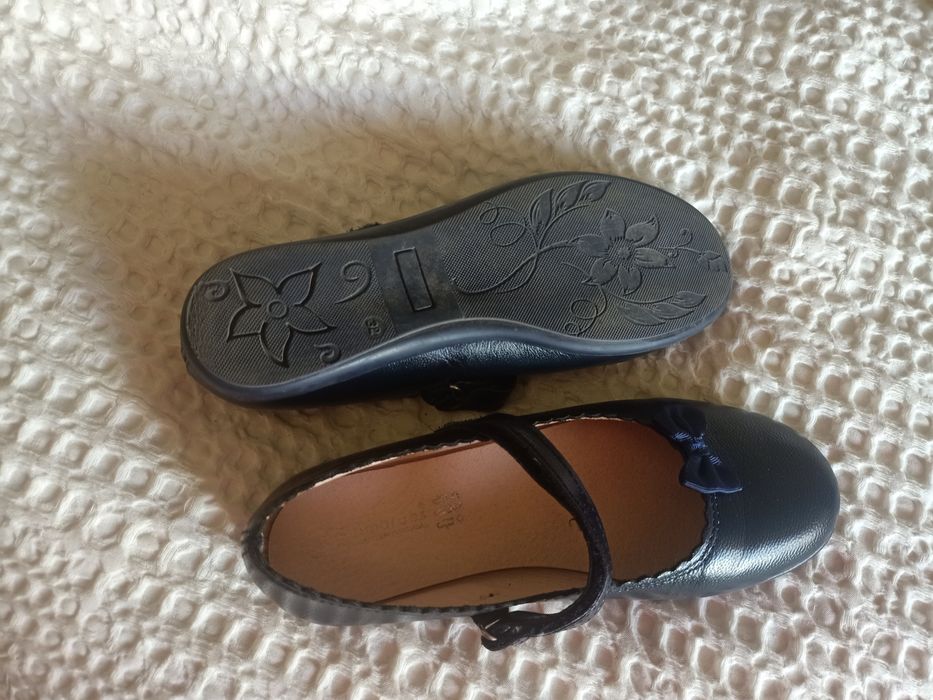 Sapatos criança tamanho 32