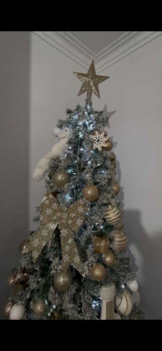 Árvore de natal 2,10m completa com decorações