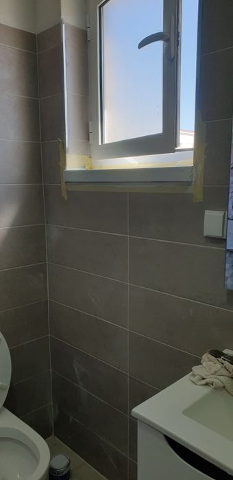 Trabalhos na construção civil pedreiro ladrilhador canalização e outro