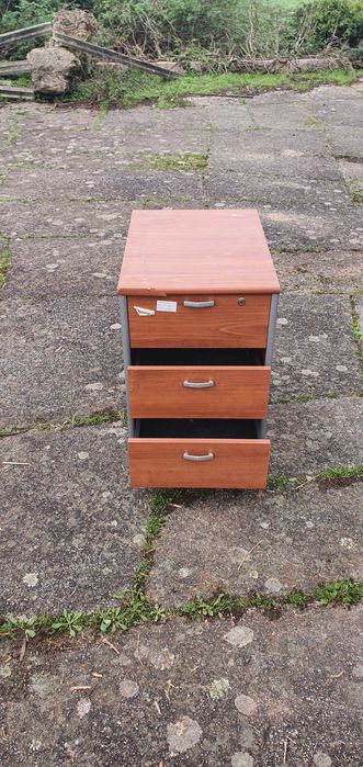 gaveteiros para escritório