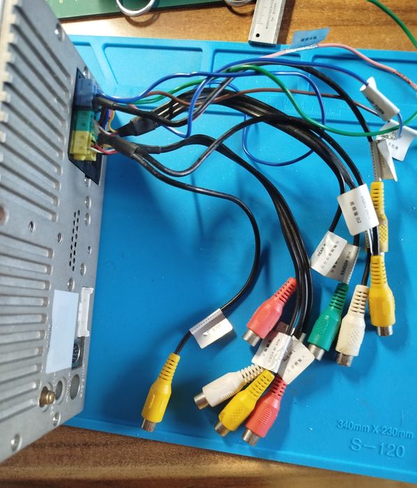 Автомагнітола прцесорна