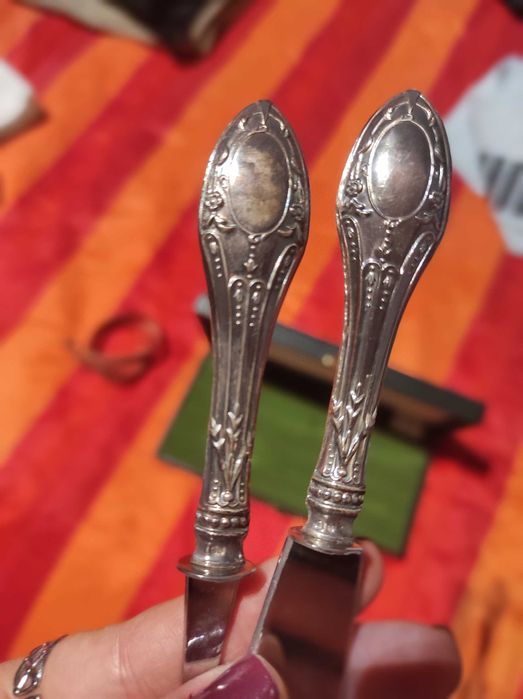 Conjunto Antigo de Colher e Faca em Prata – Estojo Original