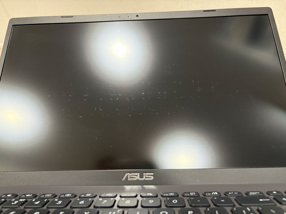 Сучсний ноутбук Asus. 12Gb DDR4. Ryzen 3, Kingston Nvme 256Gb.