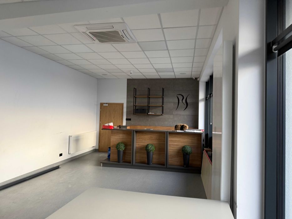 Atrakcyjny lokal usługowo-biurowy pow.170m2