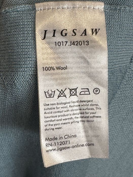 Жіночий джемпер з мериносової вовни з  v-подібним вирізом jigsaw