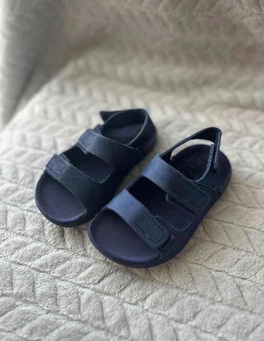Sandálias para criança.