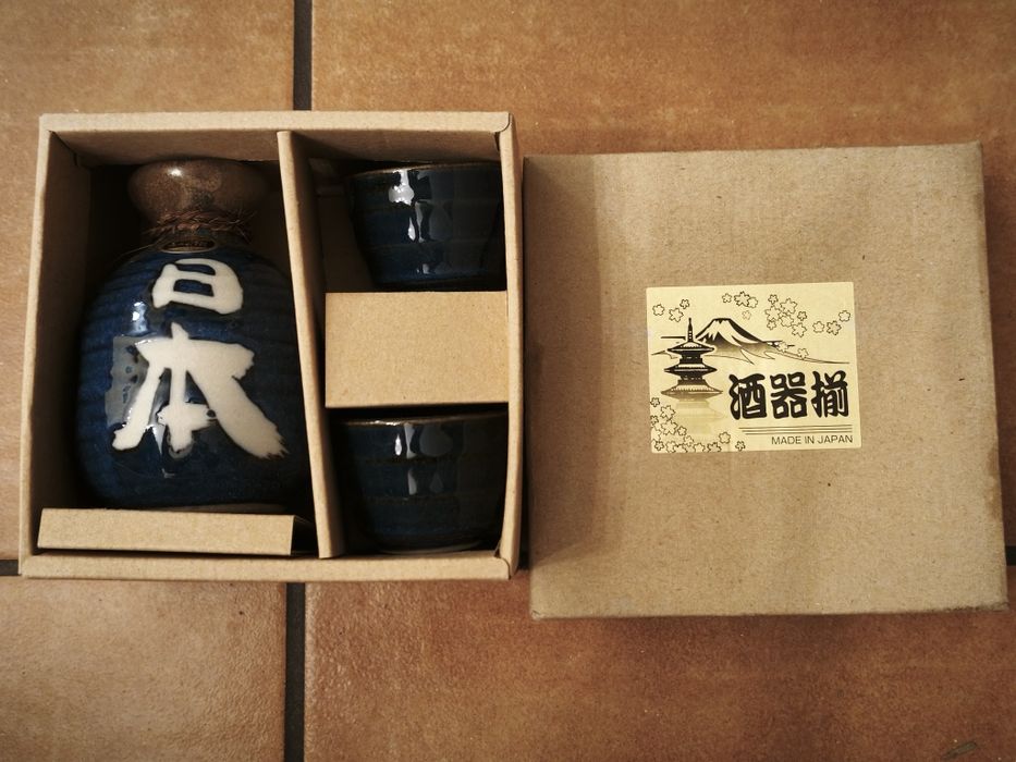 Japoński zestaw do sake Karafka + 2 czarki Ceramika Made in Japan