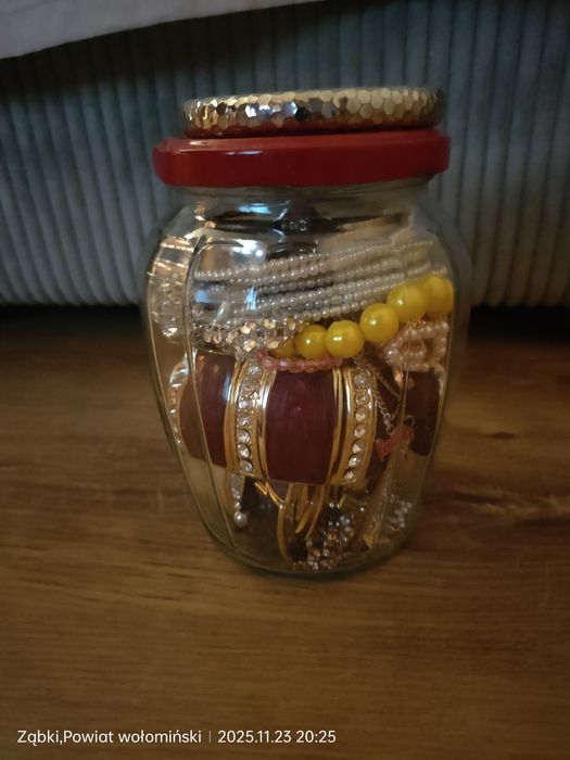 Mystery jewely jar
