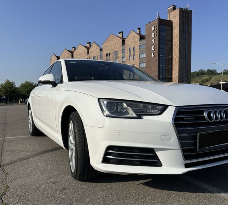 Автомобіль Audi A4