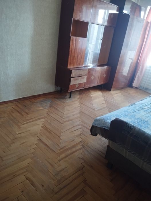 Продам 2ком.квартиру по,,юбилейный 13000у.е