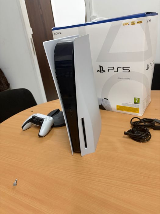 PlayStation 5 com caixa
