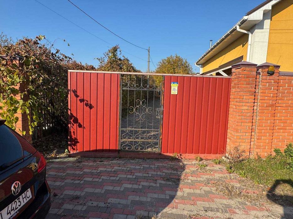 Просторий будинок 175 м² з ремонтом у Гуровщині 9 соток, газ, охорона