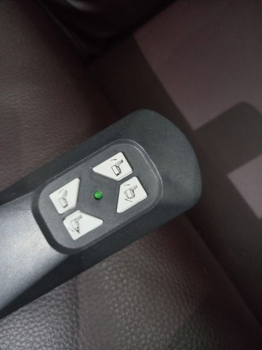 Poltrona geriátrica em pele