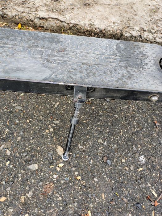 Продам електро самокат Crosser E9