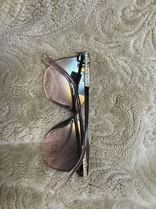 Сонцезахисні окуляри нові