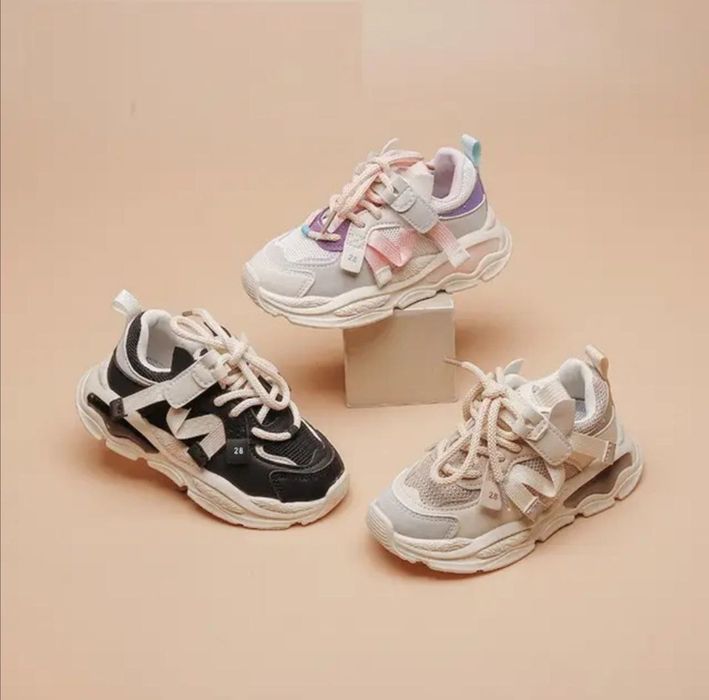 Дитячі кросівки для дівчат та хлопчиків розмір  23-29