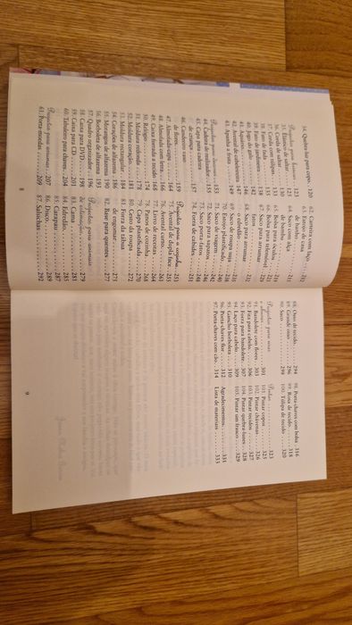 Livro de costura, pintura e colagem