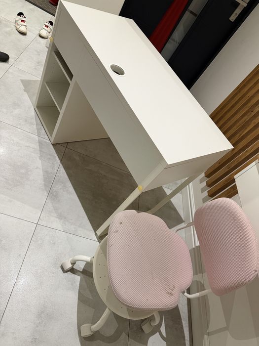 Biurko biał, krzesło gratis