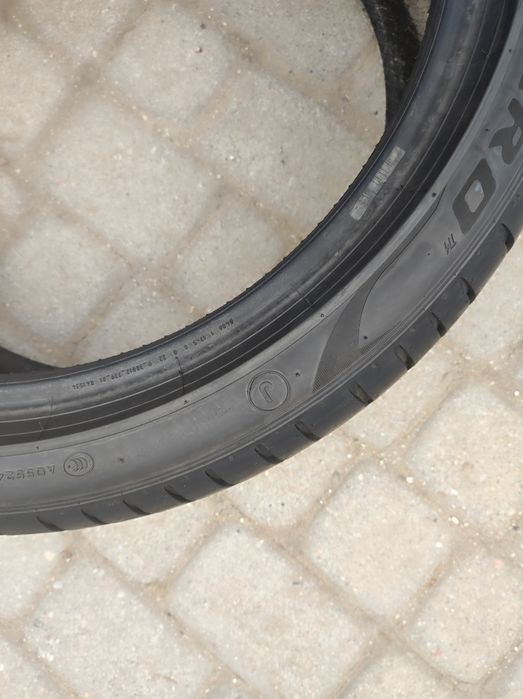 255.35.19 jedna opona Pirelli P Zero