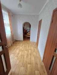 Продається 3-х кімнатна квартира у приватному будинку