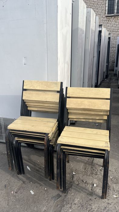 В продаже садовая мебель, труба,пенополиуритан, стулья,столы.