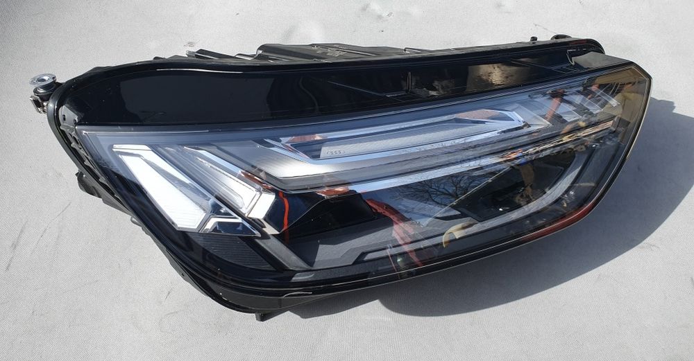 Lampa reflektor FULL led audi q5 22r
