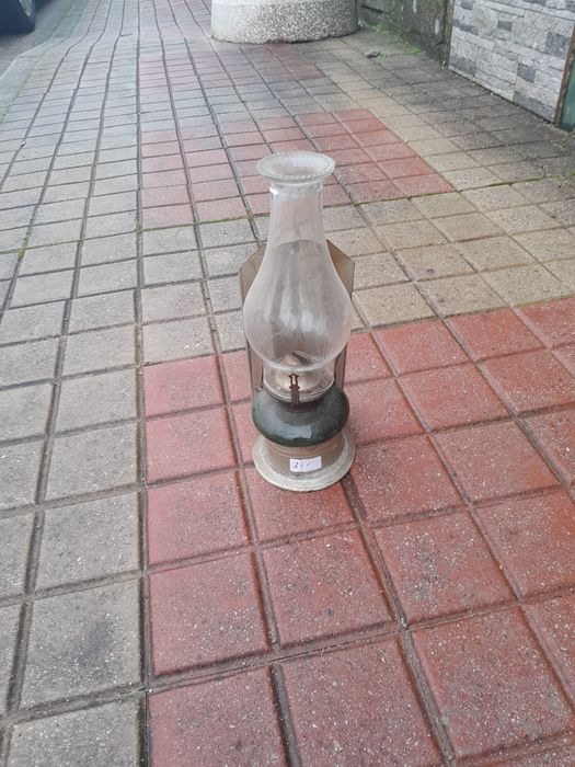 Candeeiro a  petróleo