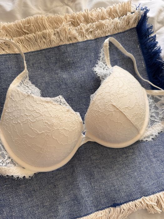 Бюстгальтер з push up