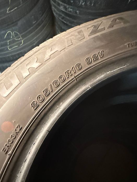 Brigestone Eagle turanza ER 33 205/60/17 лето пара