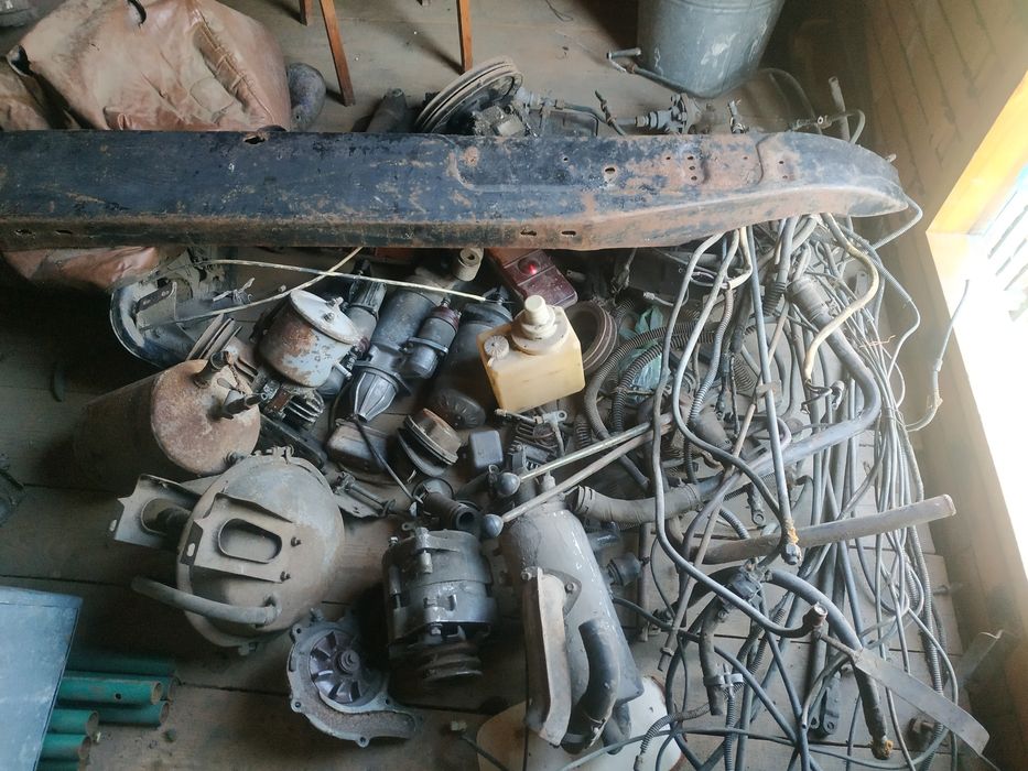 Частини переднього моста